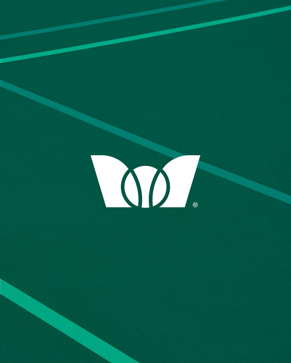 Tennis mark on a green court
