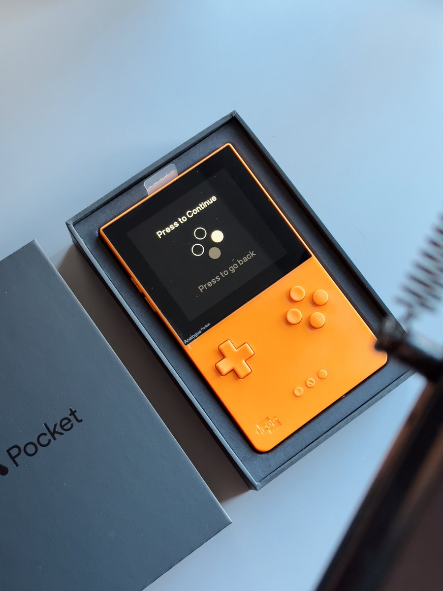 Analogue Pocket, orange edition
