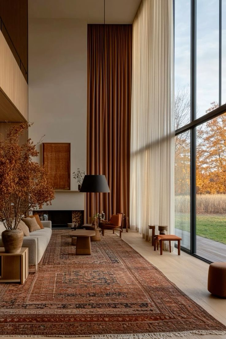 Double-height room, autumn tones