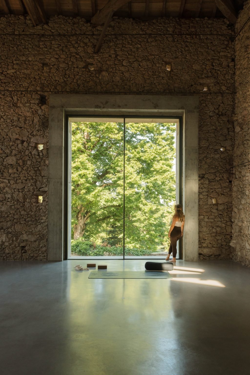 Stone barn yoga room, concrete portal