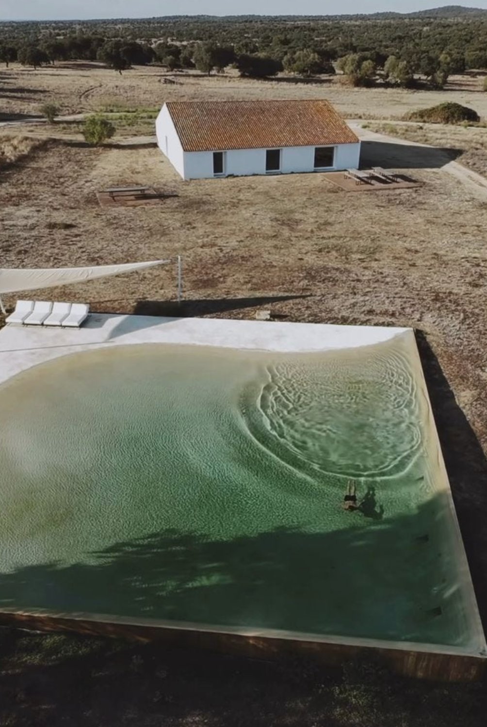 Farmhouse, natural pool in the dehesa