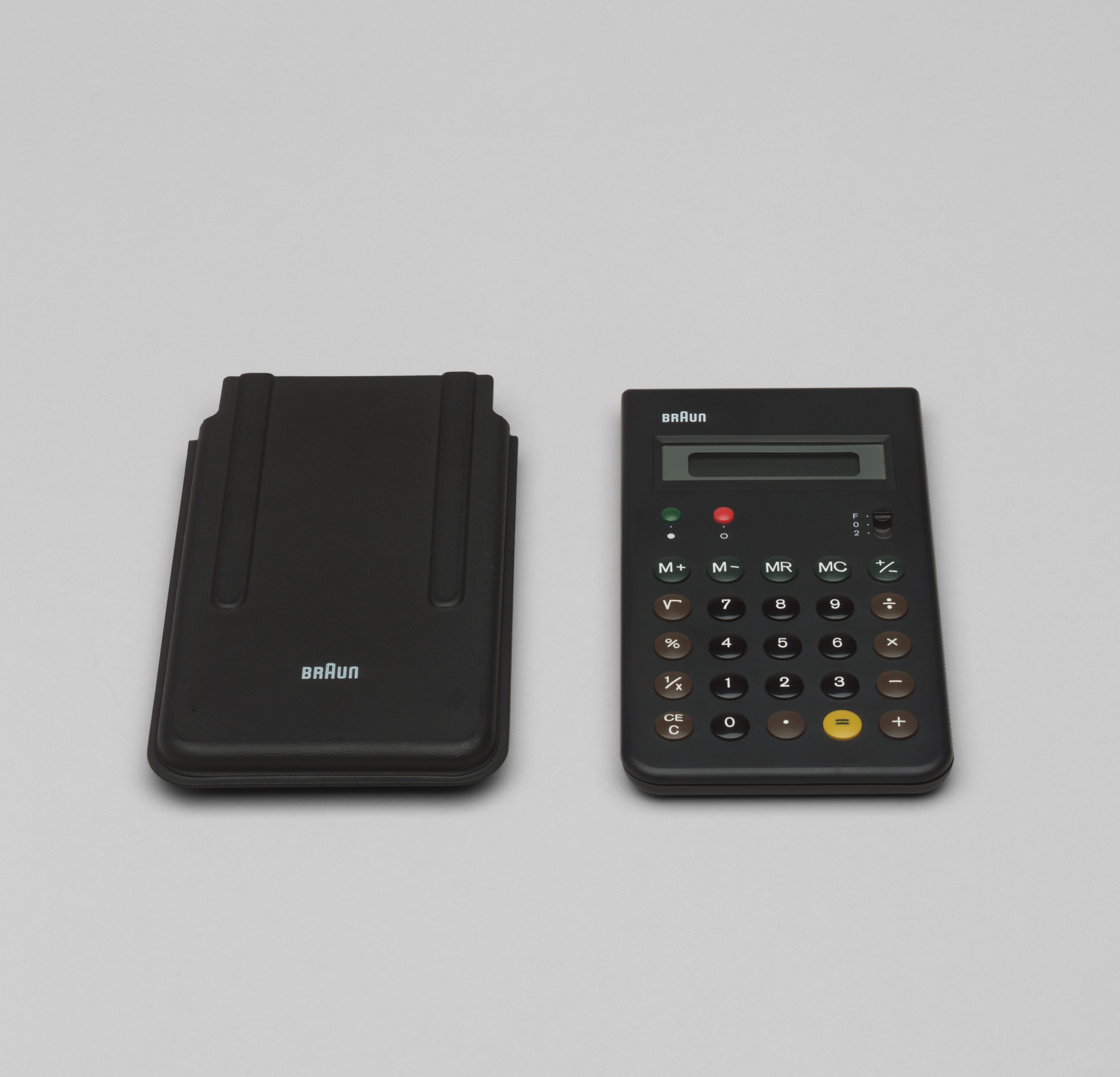 Braun ET pocket calculator with snap case