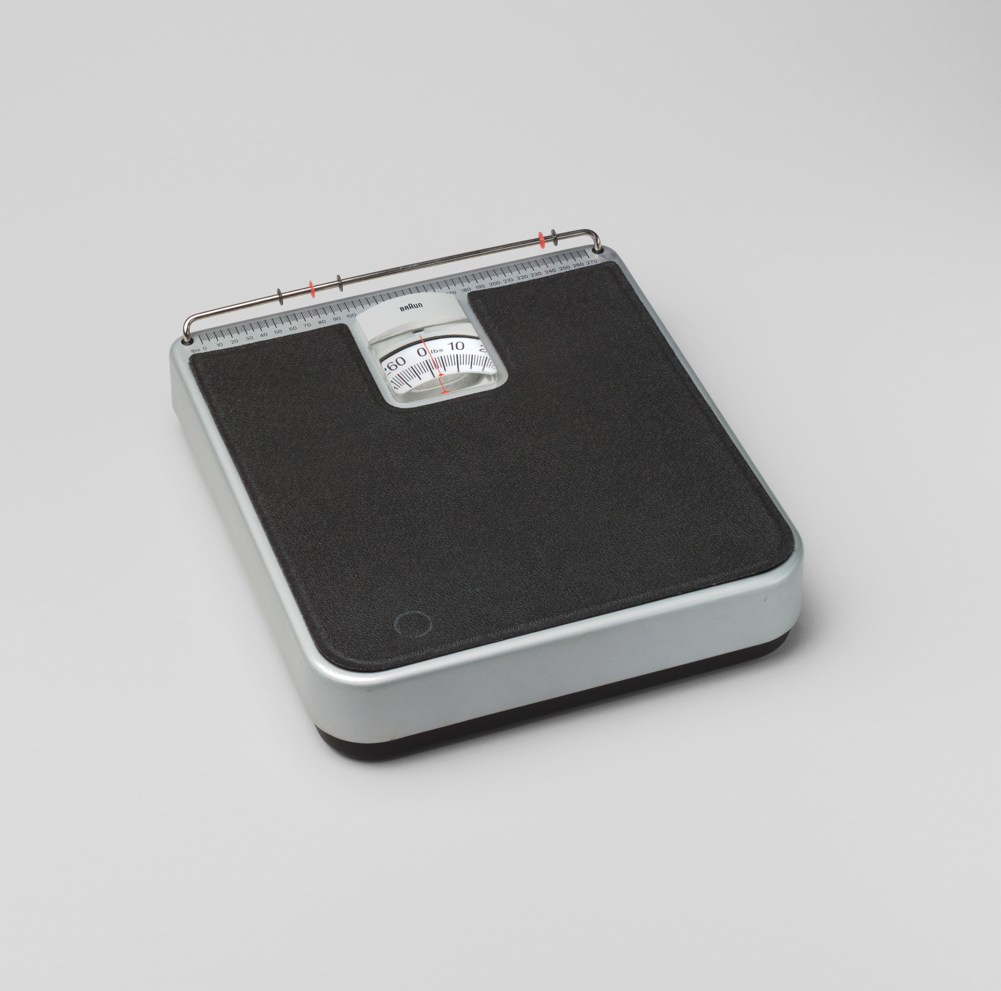Braun bathroom scale with linear rule